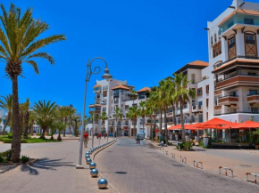 Raffinement au Bord de la Mer Marina d Agadir